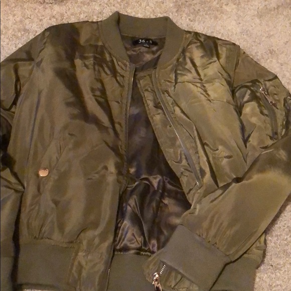 Bomber jacket - Picture 2 of 4